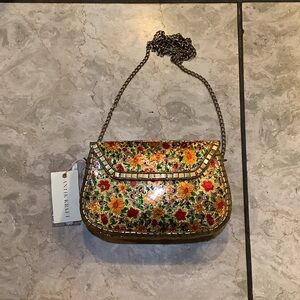 Floral Chain Shoulder Bag (ANTIK KRAFT)